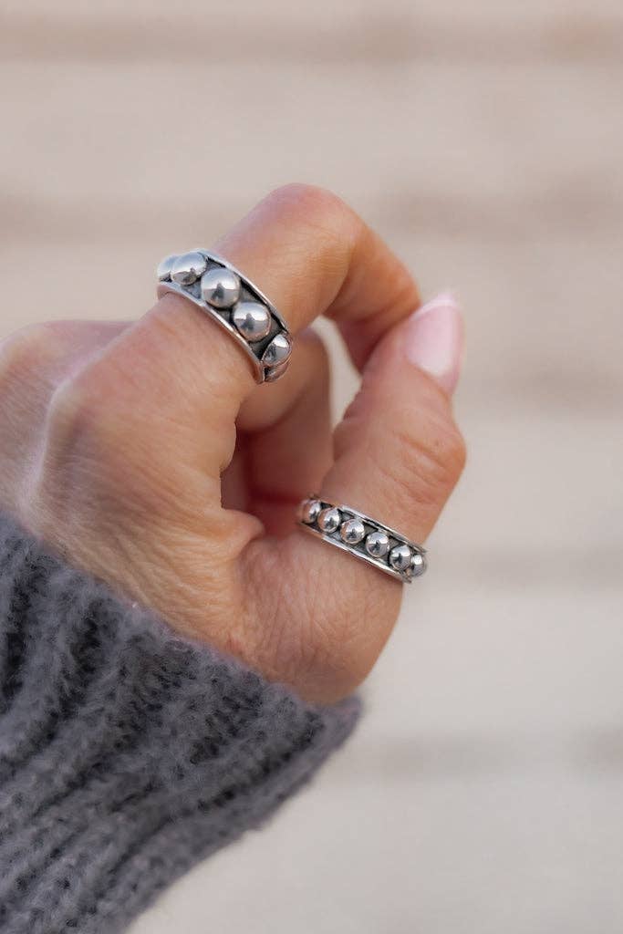 Sterling Silver Studded Ring: 6mm