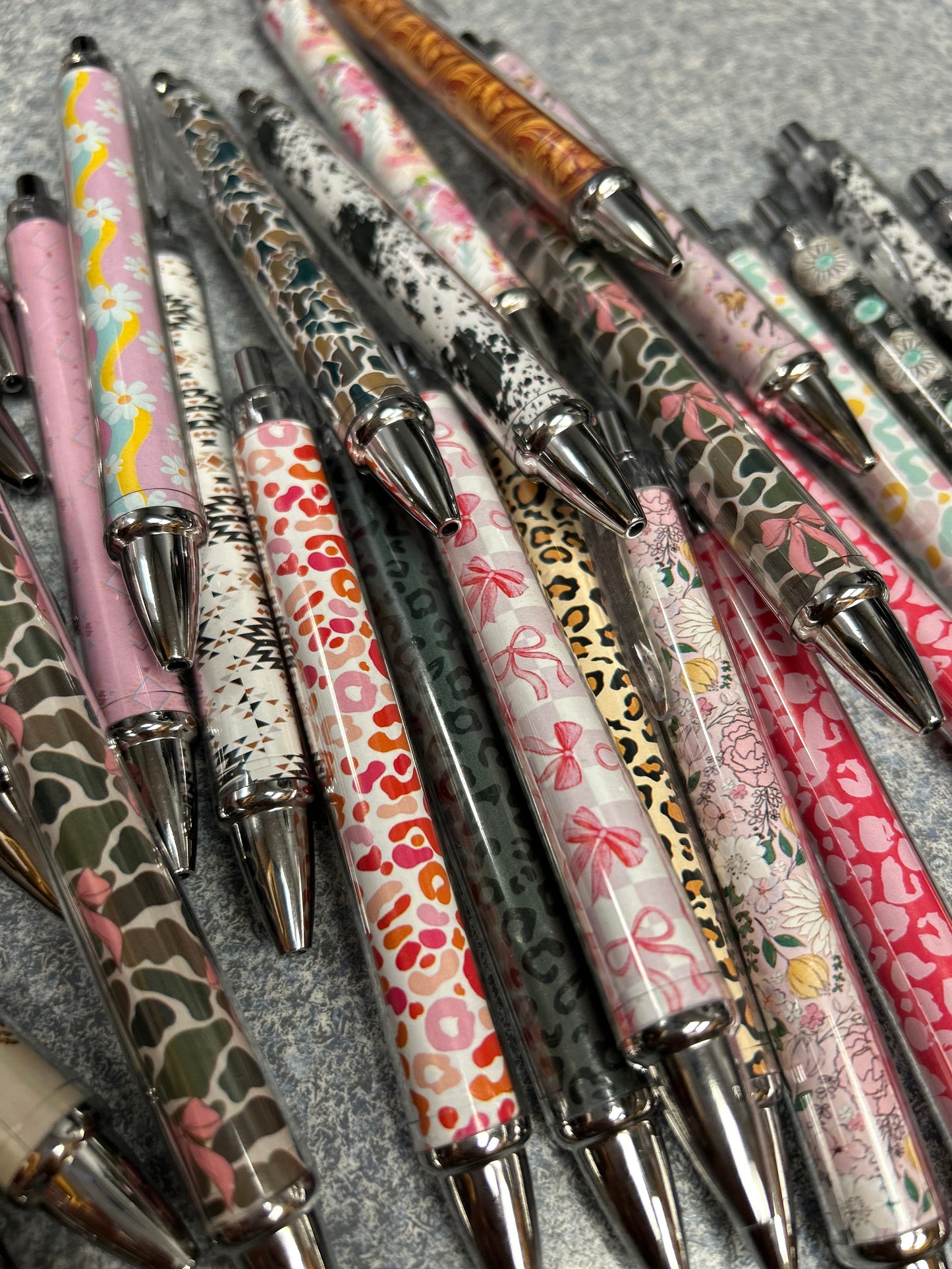 ASSORTED PENS