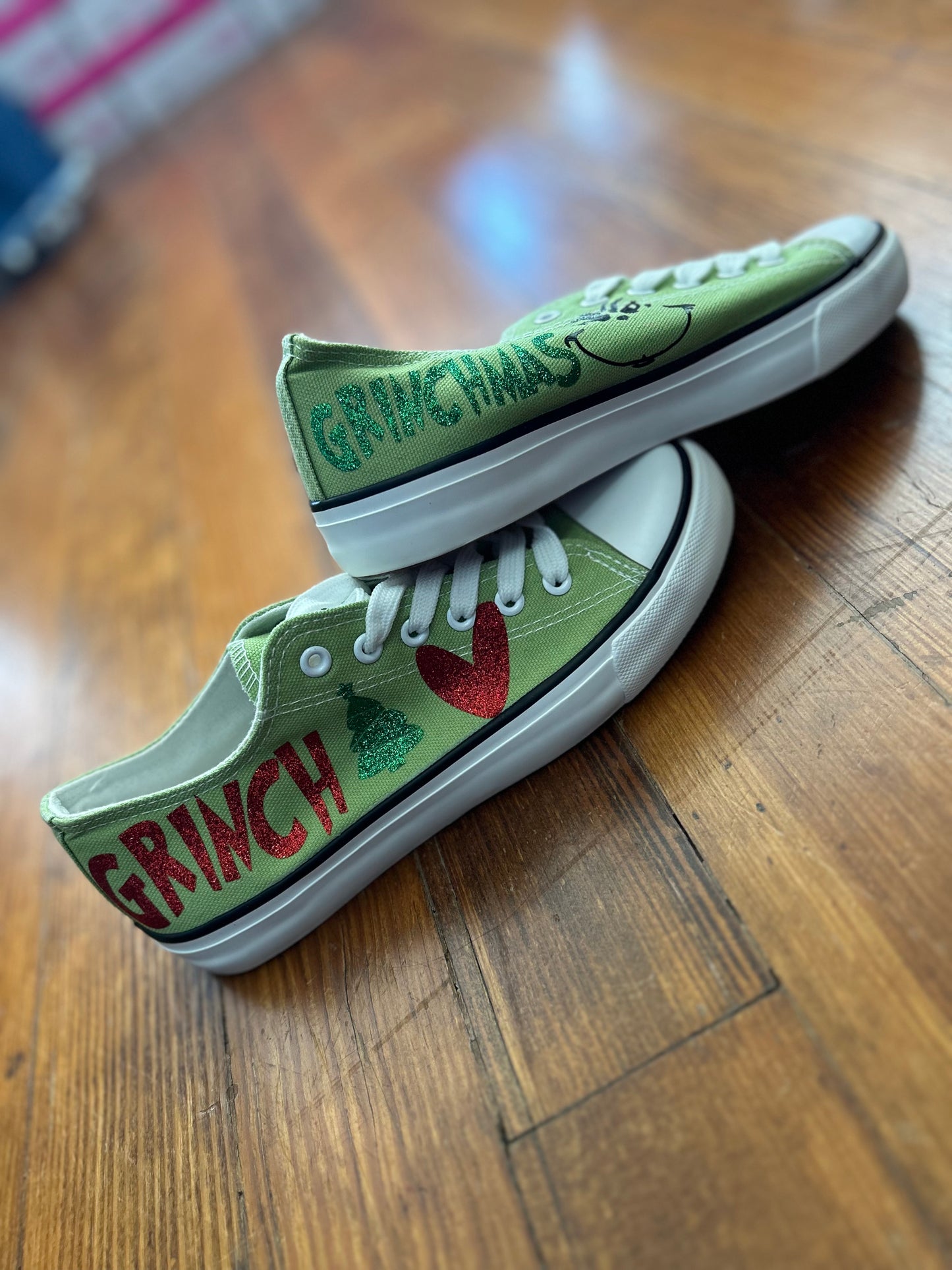 CHRISTMAS SHOES