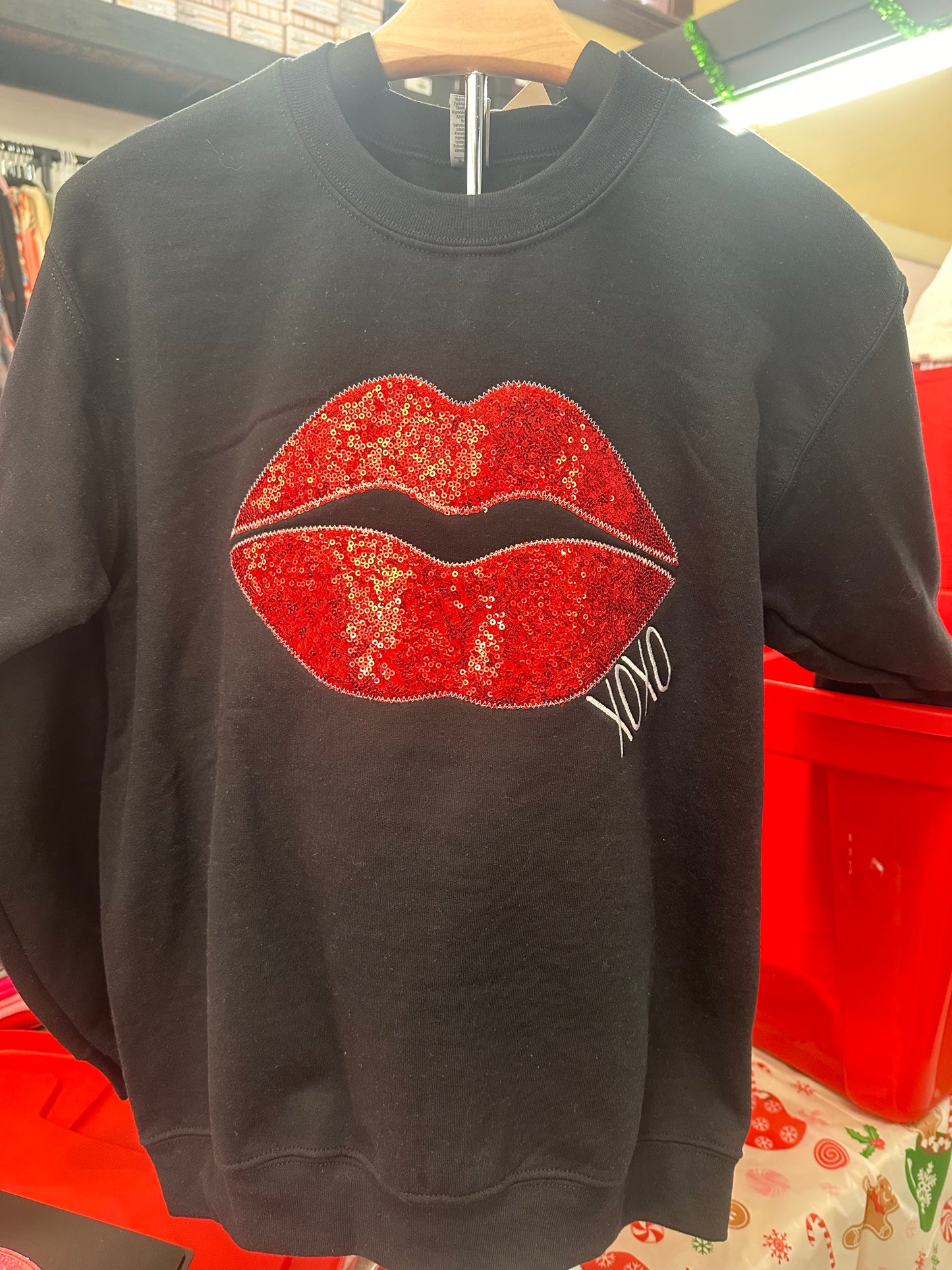 EMBROIDERED SEQUIN LIPS (XOXO) SWEATSHIRT