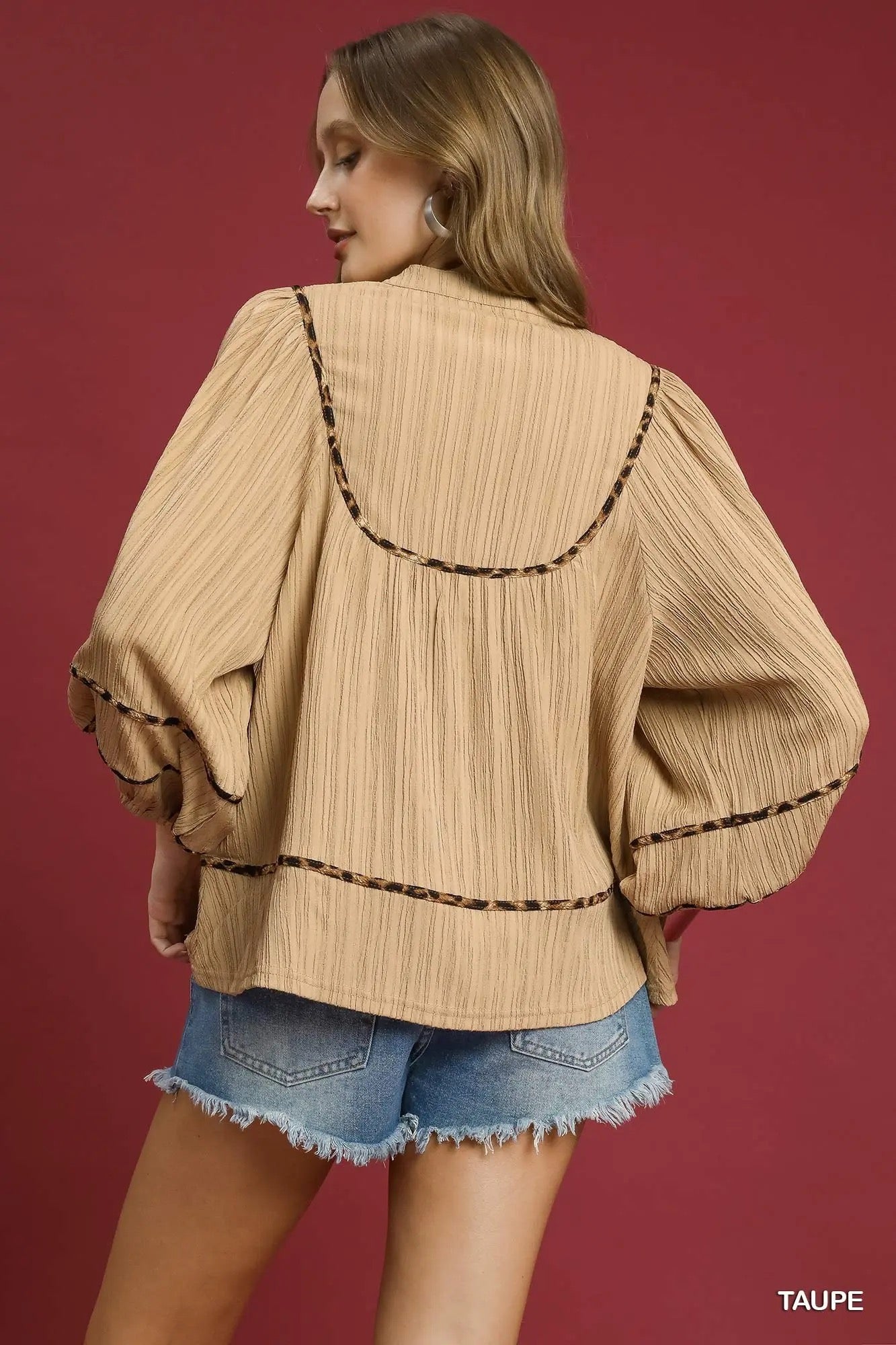 UMGEE Texture Fabric Blouse with Animal Print