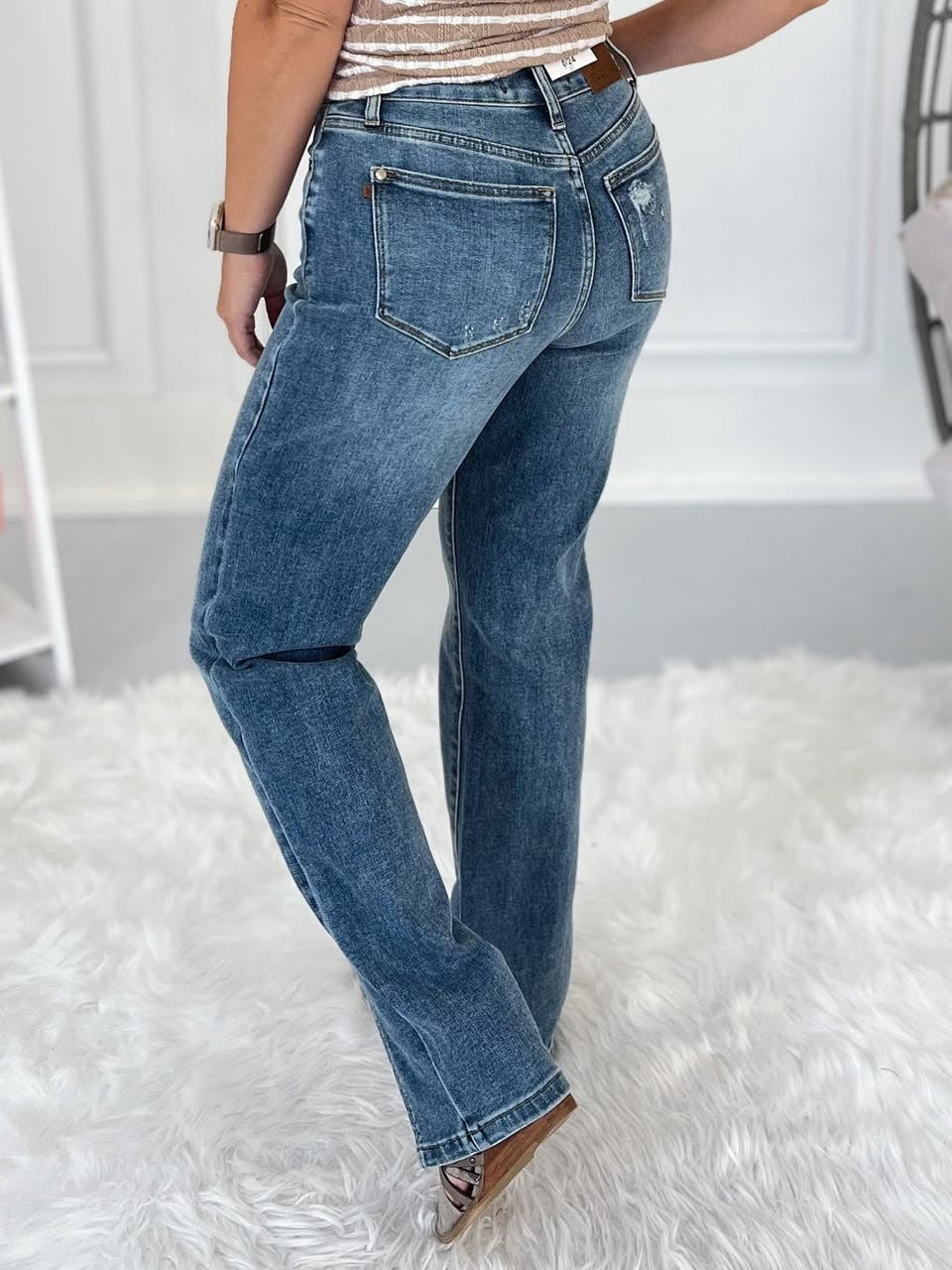 JUDY BLUE SLIM STRAIGHT. HIGH WAIST