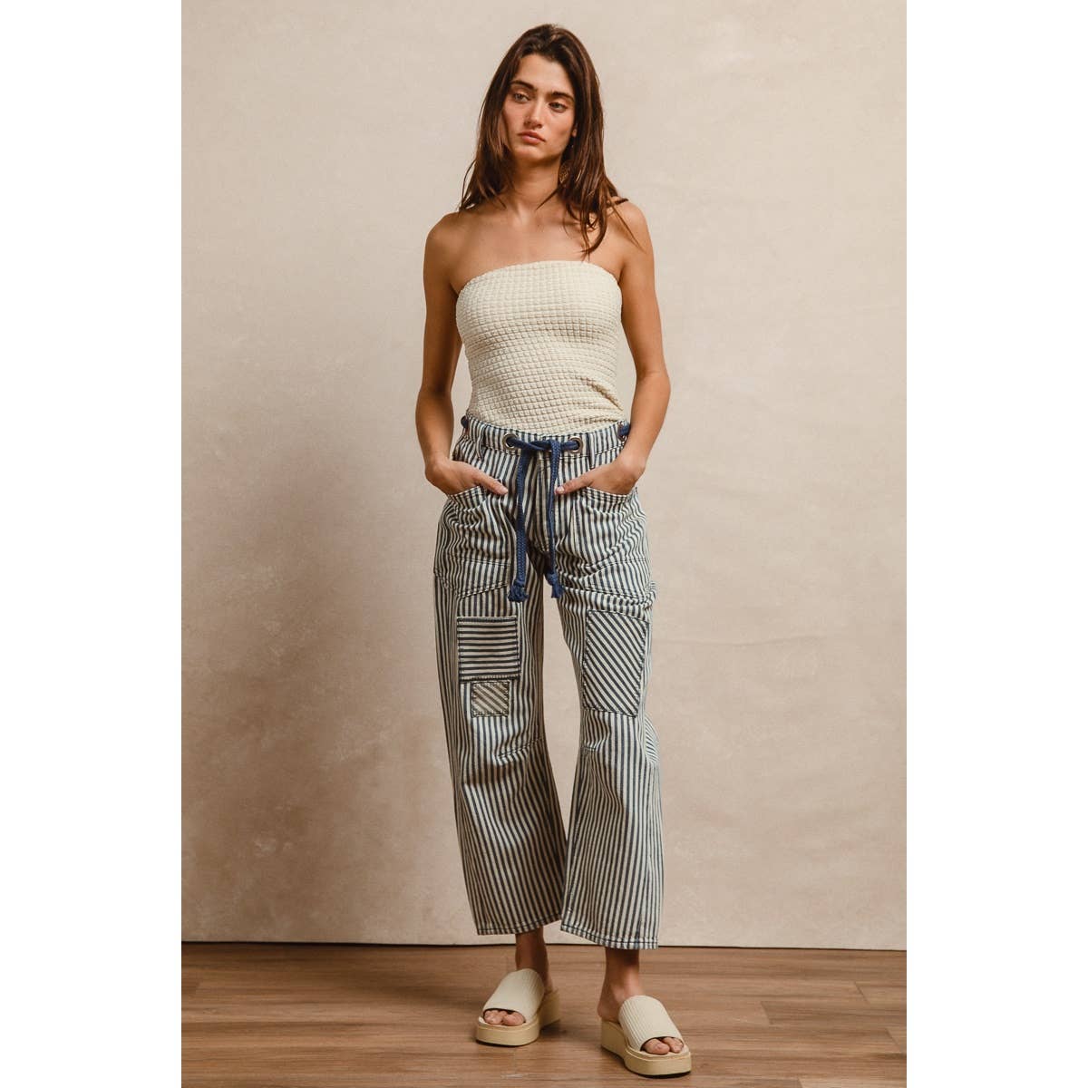 STRIPED TWILL BARREL PANTS: BLACK