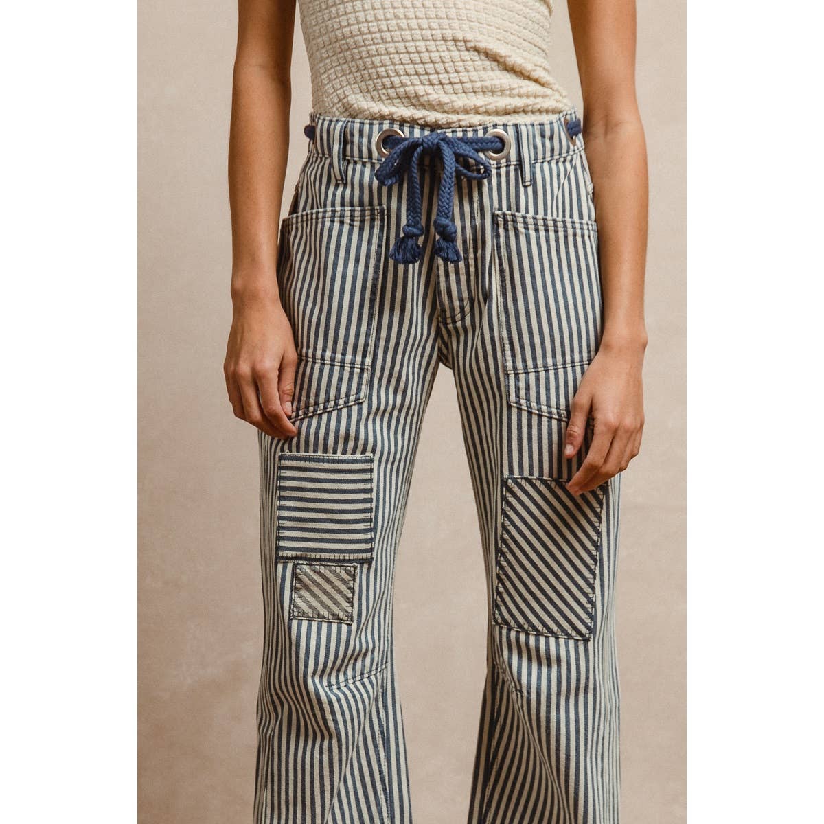 STRIPED TWILL BARREL PANTS: BLACK