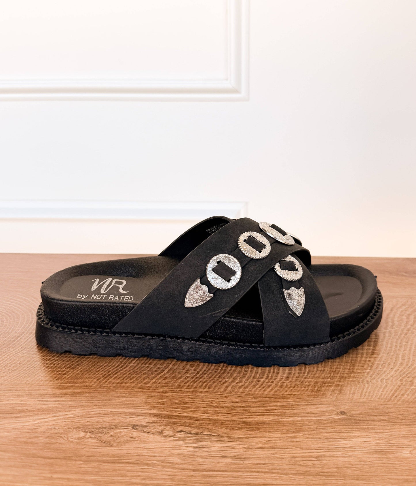 Calanthe Western Concho Sandal in Black: 8