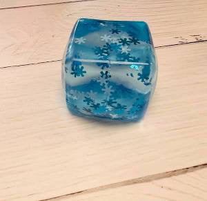 SNOWFLAKE SQUEEZEBALL