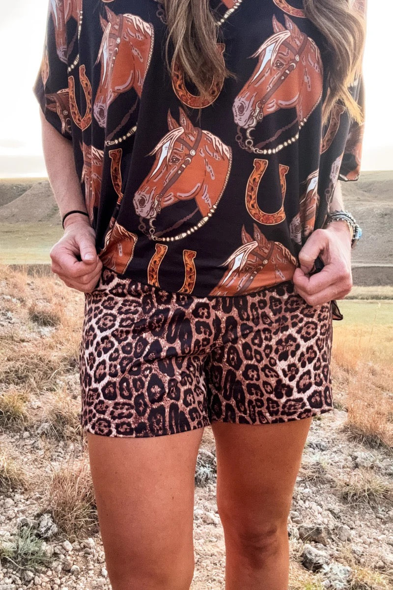 THE LUCKY HORSE SHOE TOP
