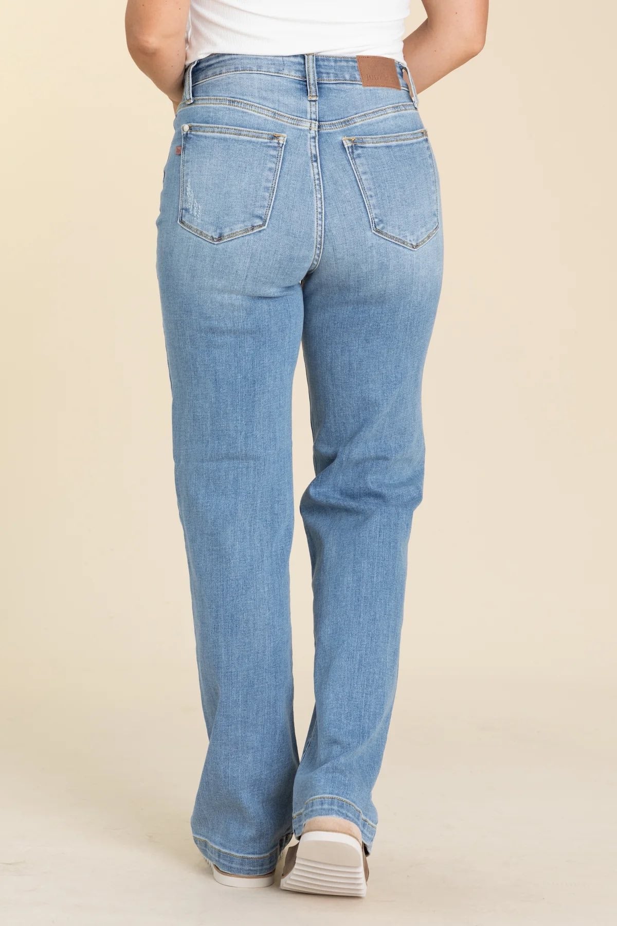 JUDY BLUE  STRAIGHT FIT. HIGH WAIST