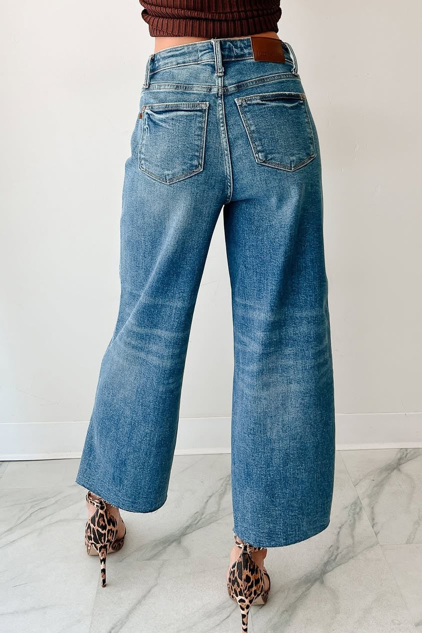 JUDY BLUE  WIDE CROP. HIGH WAIST RIGID FRONT 88963