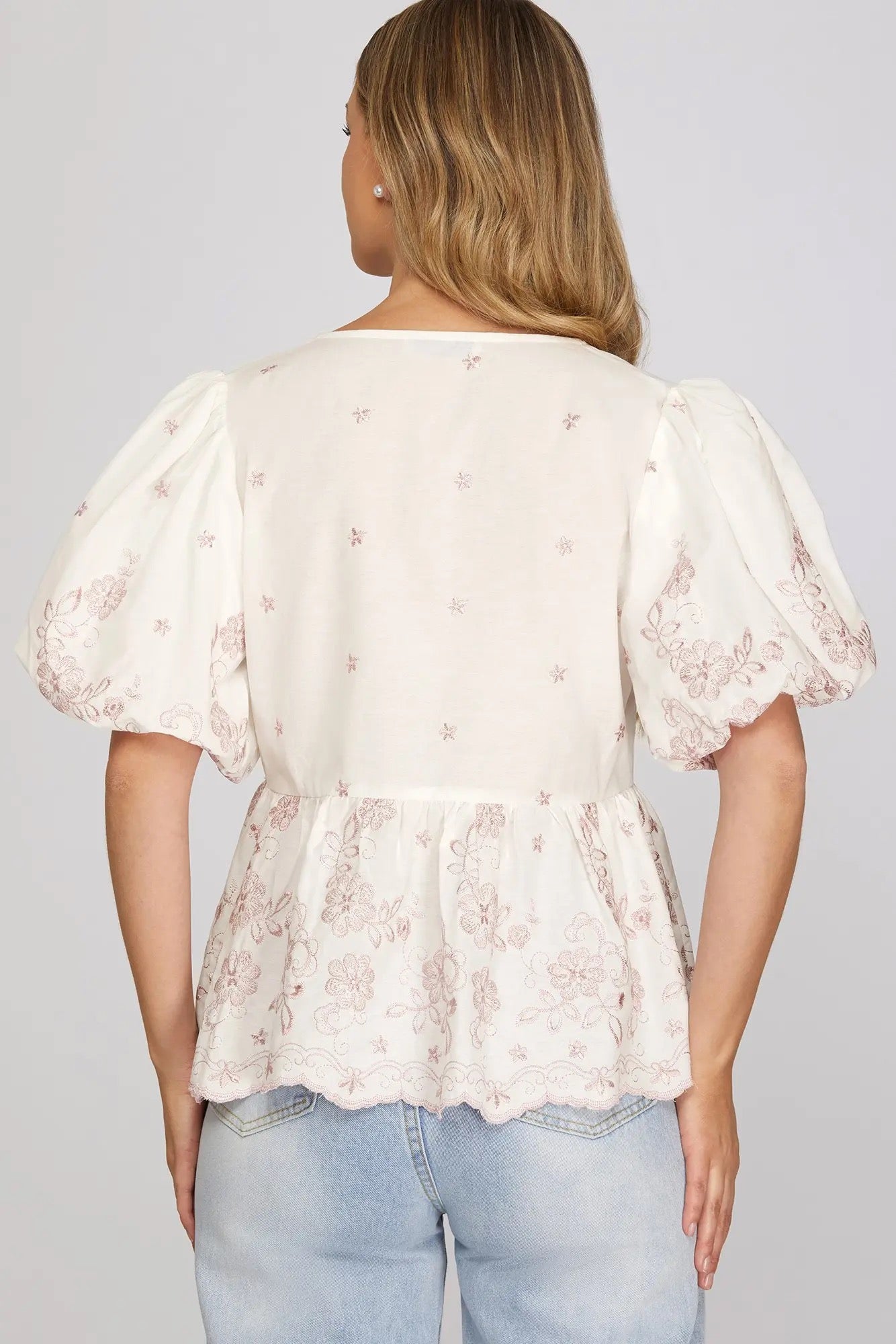 SHE + SKY PUFF SLEEVE EMBROIDERED SCALOP HEM TOP
