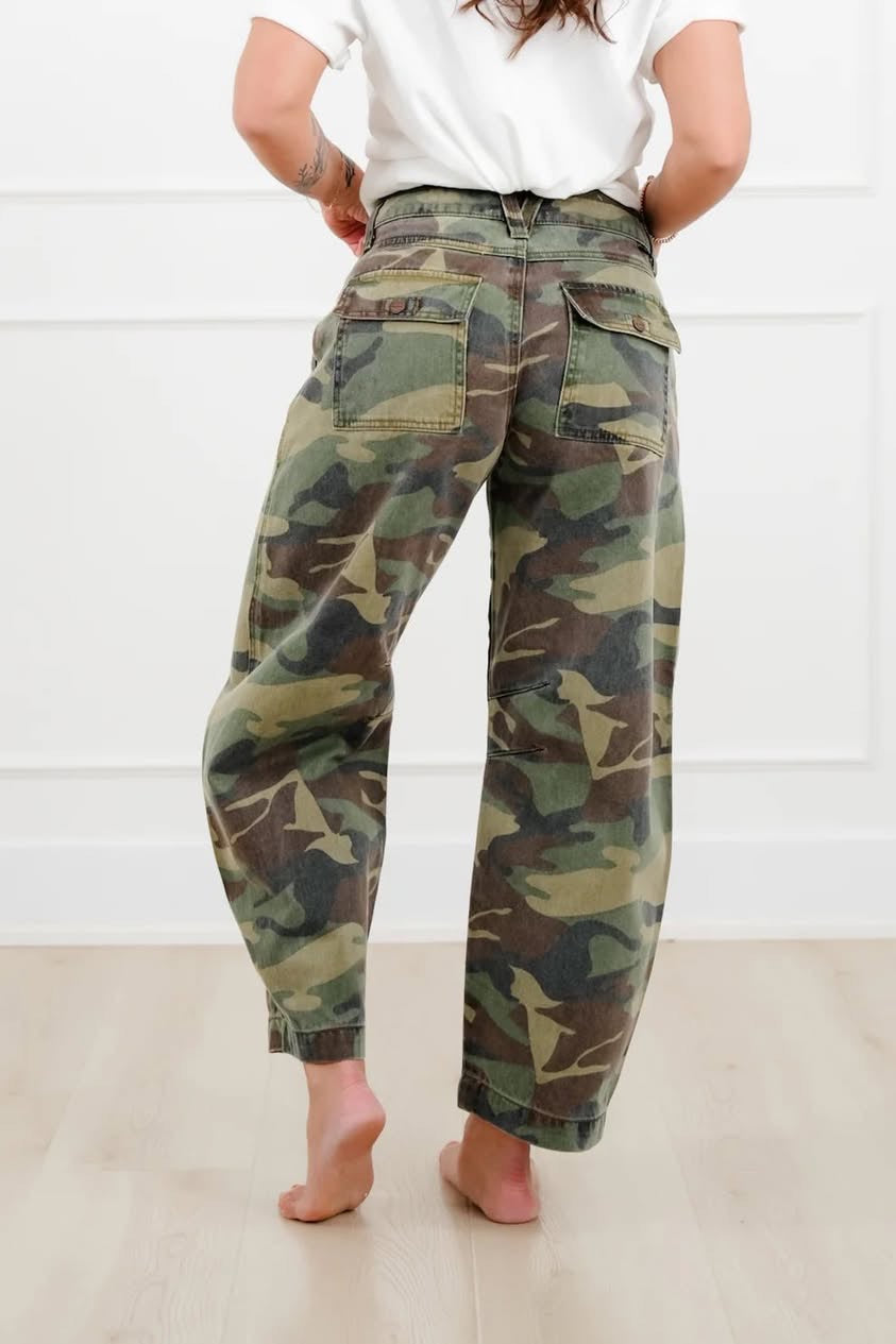 RISEN MID RISE CROP BARREL PANTS WITH CAMO PRINT