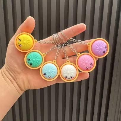 DUMPLING KEYCHAIN