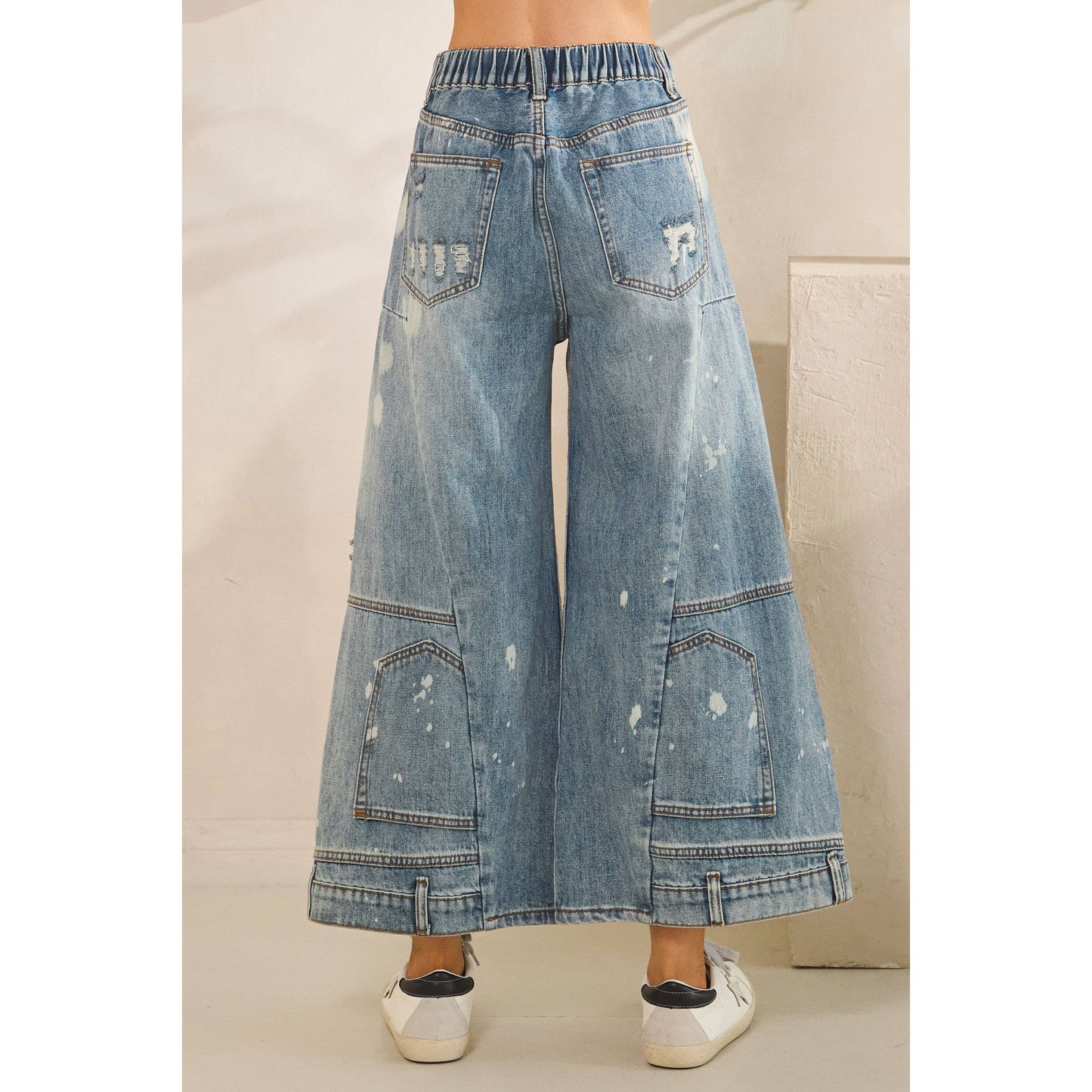 UPSIDE-DOWN DENIM CAPRI PANTS