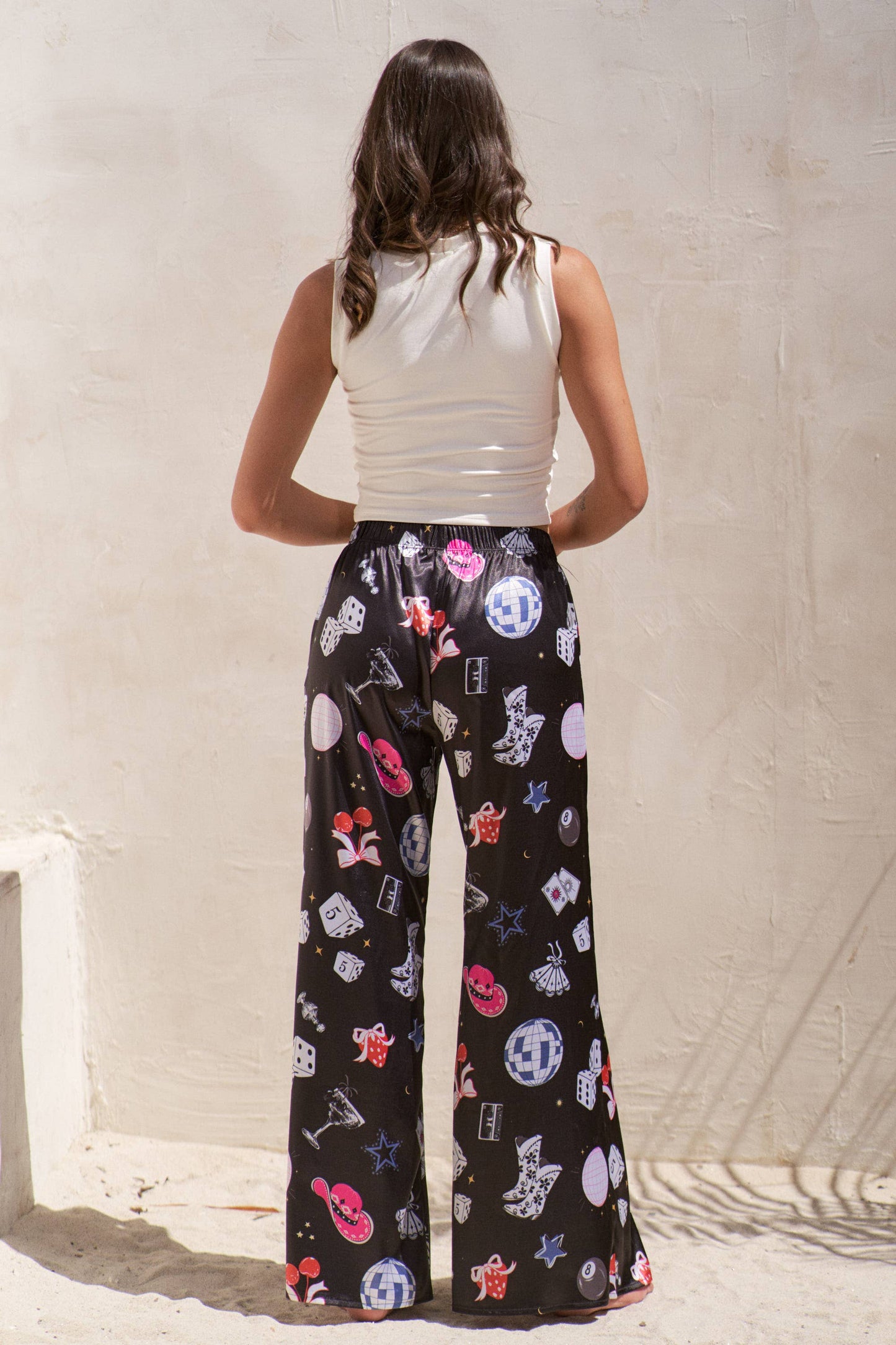 PARTY COLLAGE SATIN PANTS: Cream / L