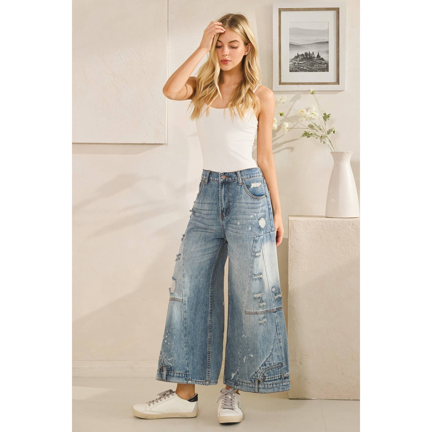 UPSIDE-DOWN DENIM CAPRI PANTS