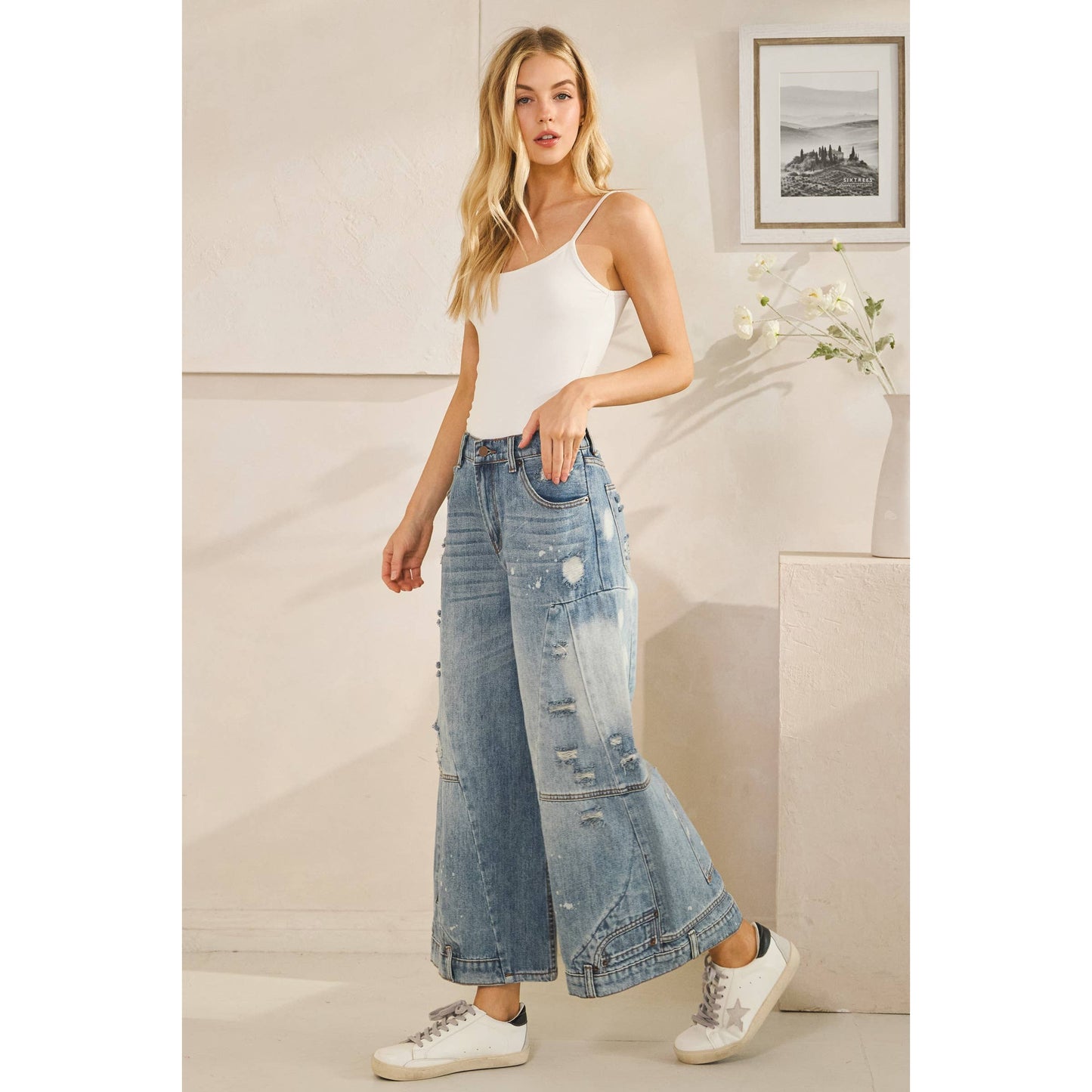 UPSIDE-DOWN DENIM CAPRI PANTS